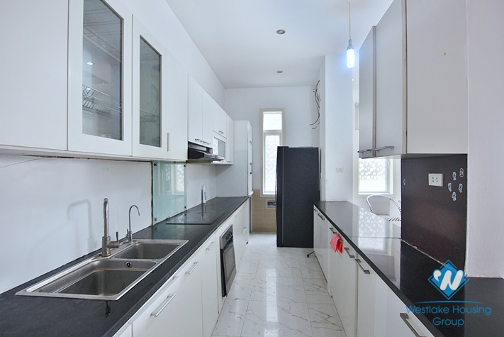 A beautiful house with lake view for rent in Tay Ho, Ha Noi